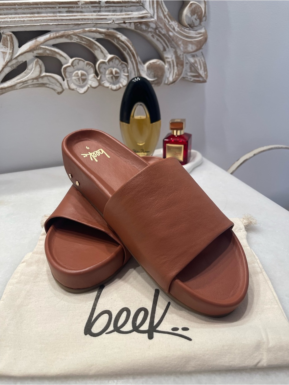 Beek Pelican Women’s Slide Sandals in Brown Size 9 New
